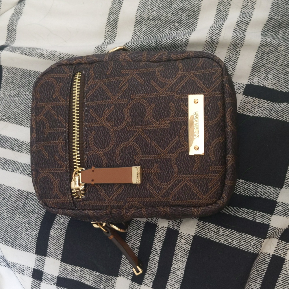 Calvin Klein Crossbody